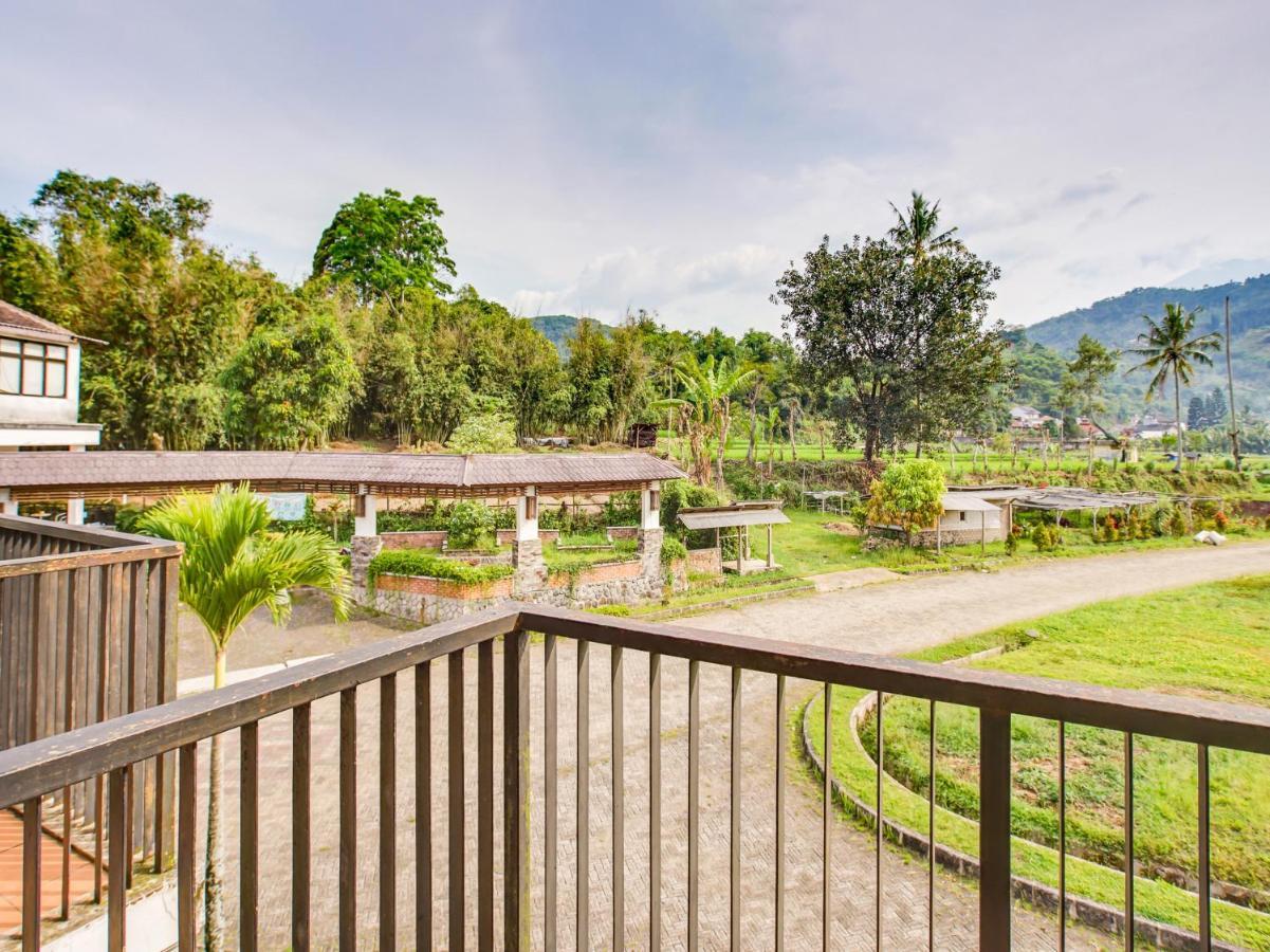 Oyo 3896 Villa Pesona Wisata Puncak Cianjur Eksteriør bilde