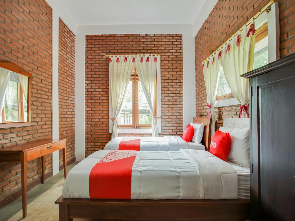 Oyo 3896 Villa Pesona Wisata Puncak Cianjur Eksteriør bilde