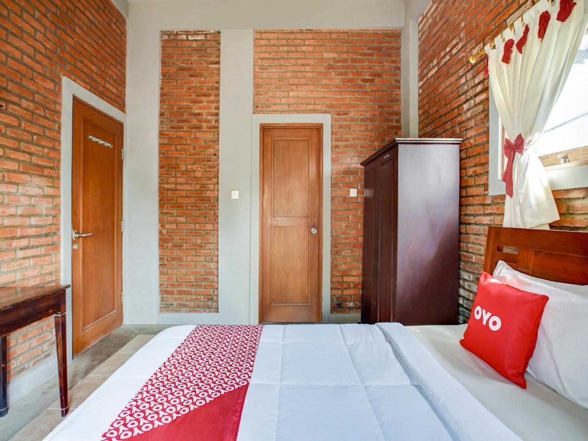 Oyo 3896 Villa Pesona Wisata Puncak Cianjur Eksteriør bilde