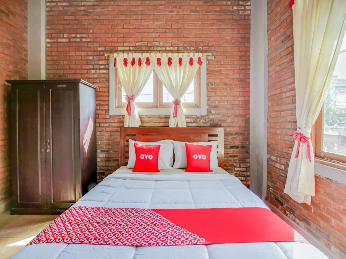 Oyo 3896 Villa Pesona Wisata Puncak Cianjur Eksteriør bilde