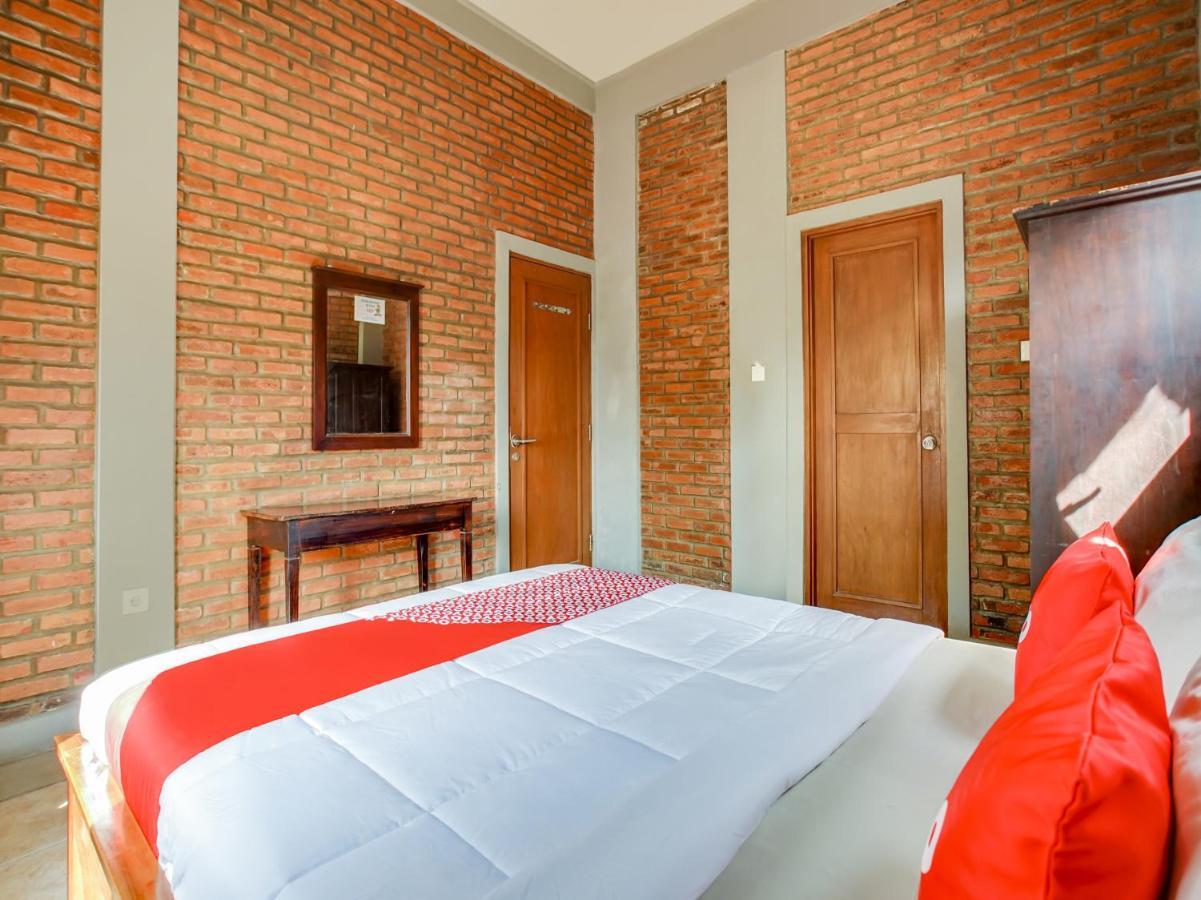 Oyo 3896 Villa Pesona Wisata Puncak Cianjur Eksteriør bilde